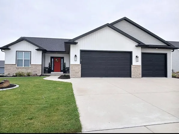 1911 Red Fox Ln, Kaukauna, WI 54130