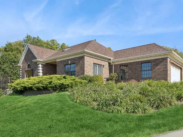 4691 Running Deer Woods NE, Iowa City, IA 52240