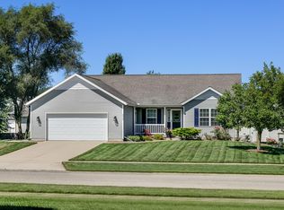 8959 Joshua Dr, Jenison, MI 49428