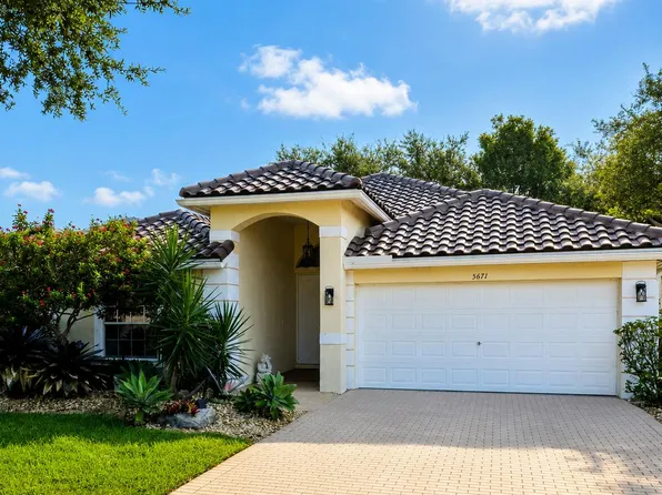 5671 S FOUNTAINS Drive S, Lake Worth, FL 33467