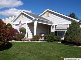 37 Greenwich Ave, Manchester, NJ 08759