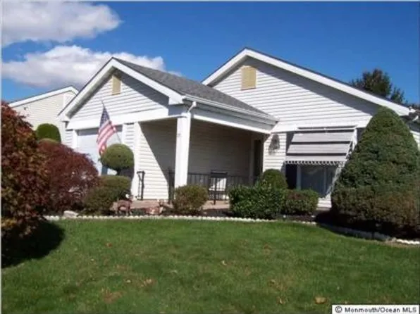 37 Greenwich Ave, Manchester, NJ 08759