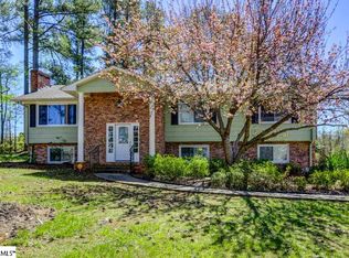 412 Wedgewood Dr, Boiling Springs, SC 29316