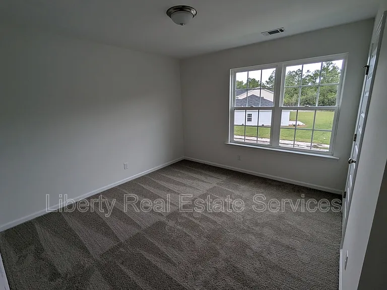 114 Alcove Ct — Photo 6