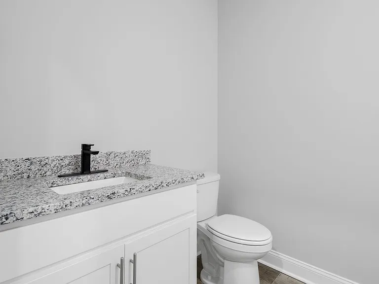 2125 Powell Rd — Photo 13