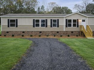 105 Martin Dr, Eutawville, SC 29048