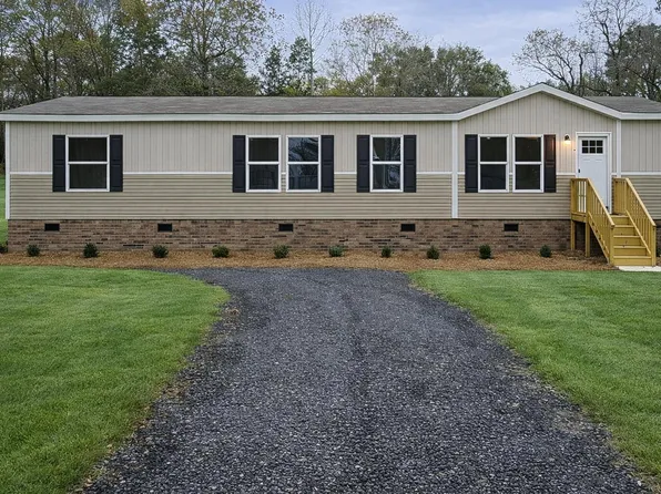 105 Martin Dr, Eutawville, SC 29048