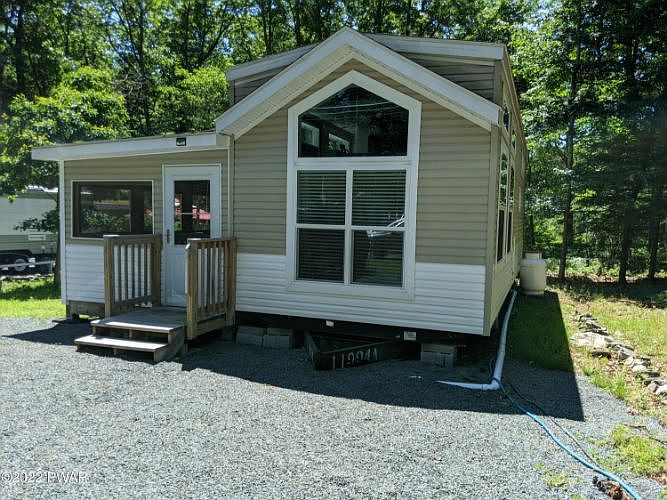 1st image of 133 Commanche Dr