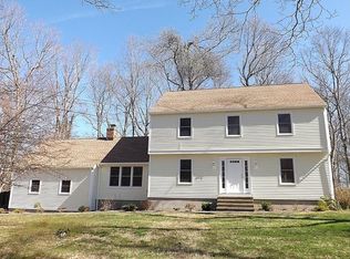 83 Robin Ridge Dr, Madison, CT 06443