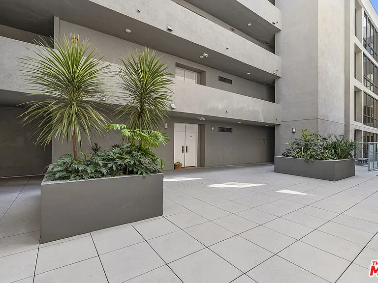 12115 San Vicente Blvd #111 — Photo 24