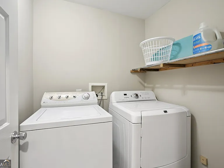 102 Hickory Dr — Photo 21