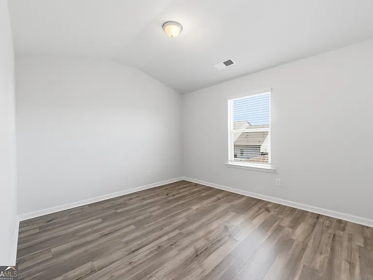 303 Eleanora Xing — Photo 42