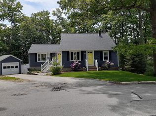 31 Larchmont Rd, Manchester, NH 03104
