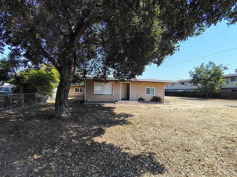 1351 Leonard Ave #A — Photo 4