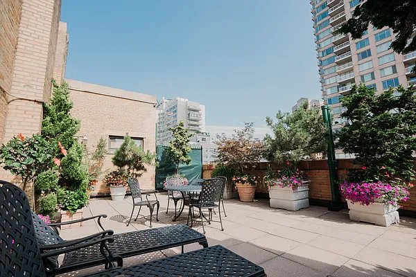 Rented by Corcoran | media 24