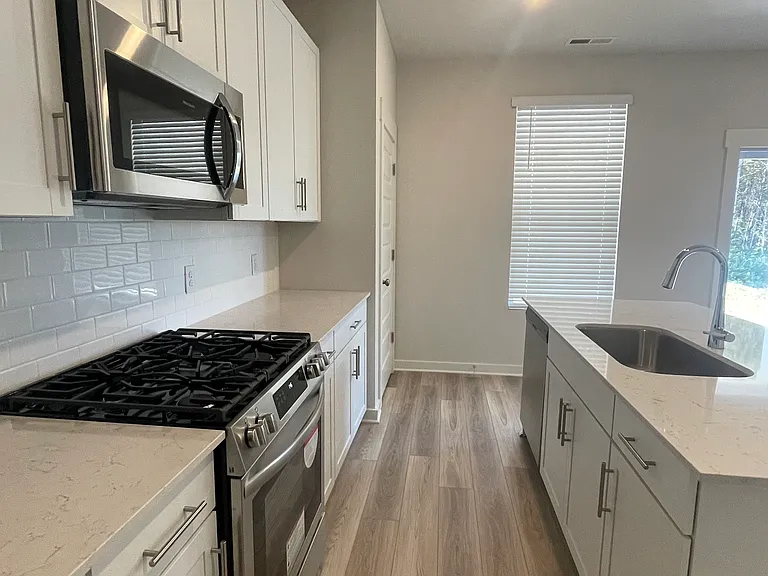 2458 Williams Ridge Dr — Photo 37