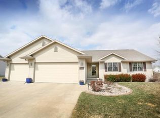 W5836 Sweet Clover Dr, APPLETON, WI 54915