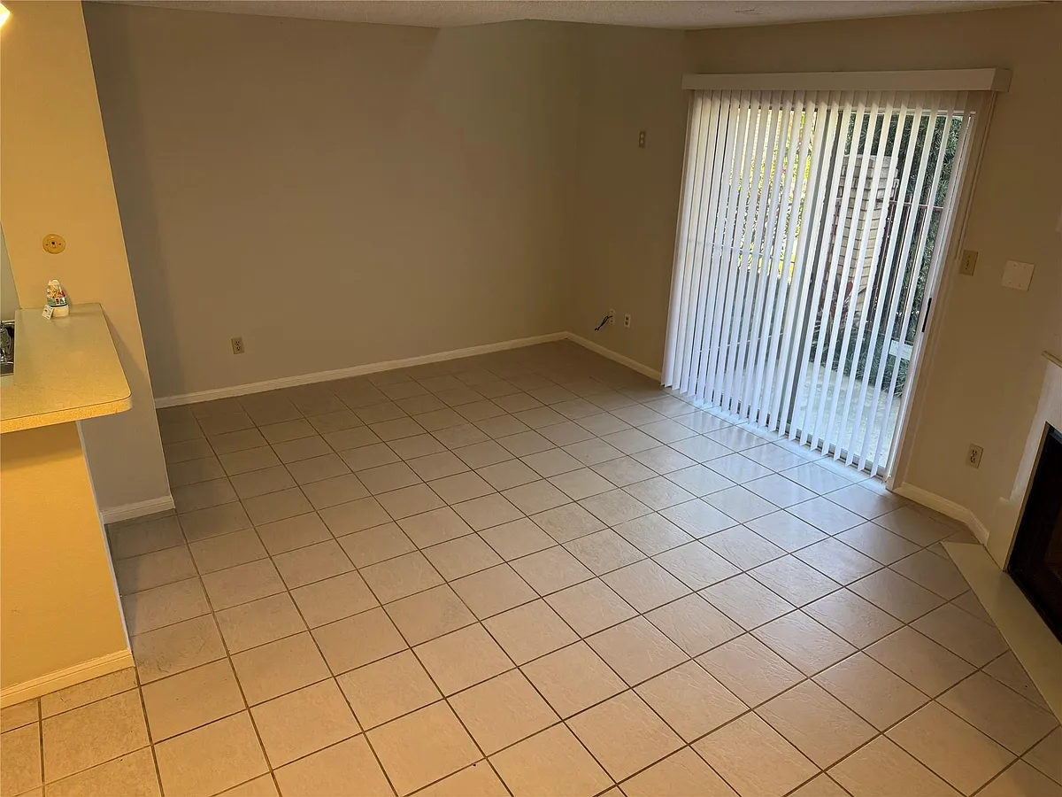Building Photo - 2120 El Paseo St #801
