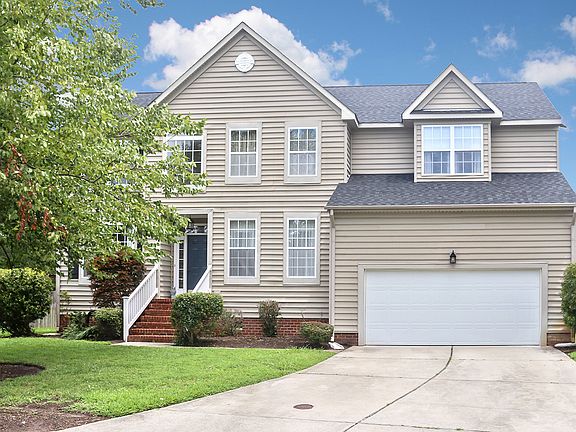 3rd image of 803 Amberline Dr