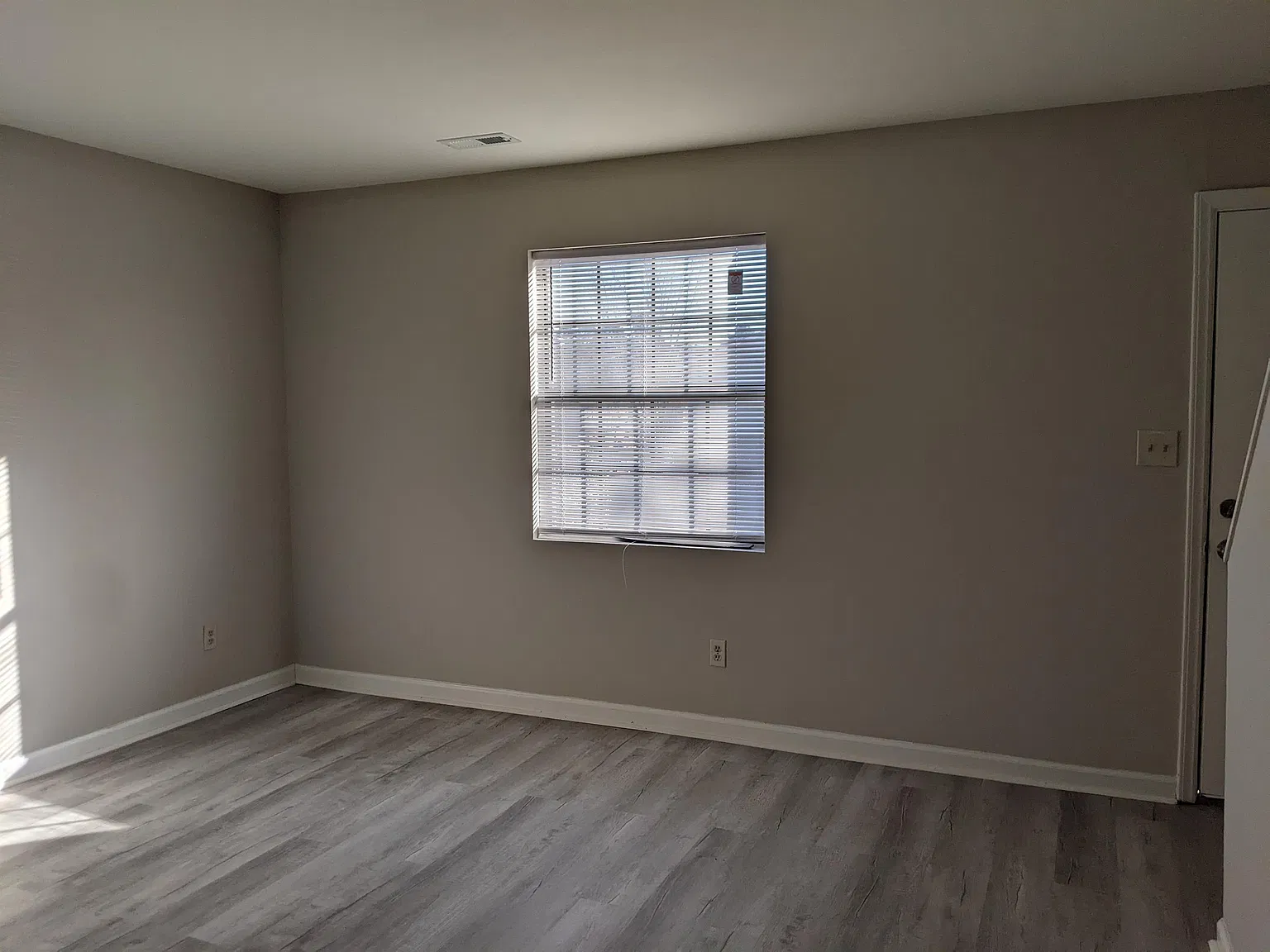 1318 Marne Avenue - D — Photo 3