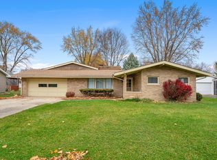 707 E Prairie St, Plano, IL 60545