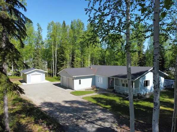 660 Derbyshire Dr, Fairbanks, AK 99709