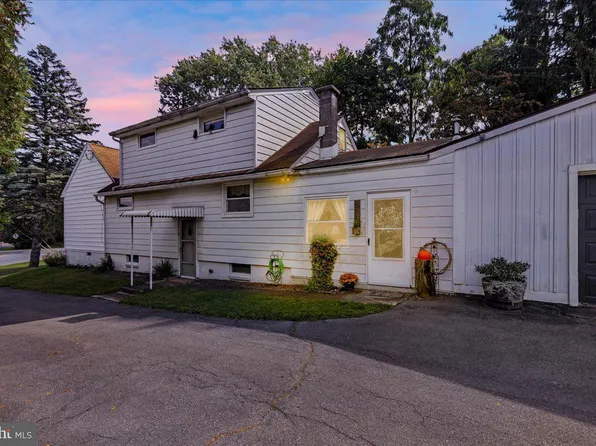 518 Spring Valley Rd, Reading, PA 19604