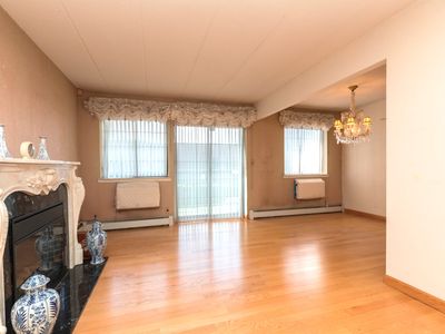7149 Metropolitan Ave APT 1F, Flushing, NY, 11379