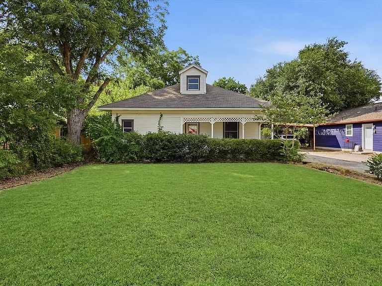 411 Poindexter Ave — Photo 23