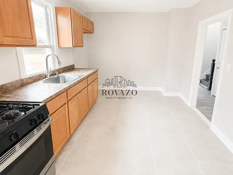 295 S Clinton St #2 — Photo 2