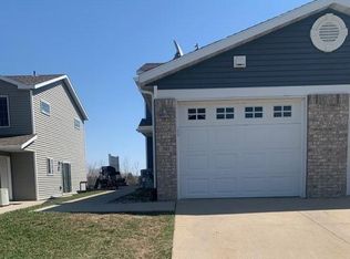 503 Pointe Ct SW, Rochester, MN 55902