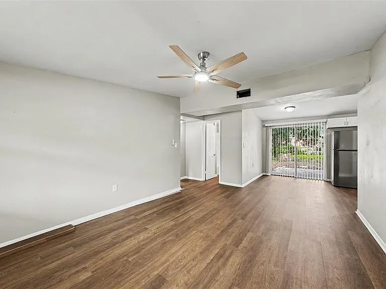 4022 E Henry Ave — Photo 7