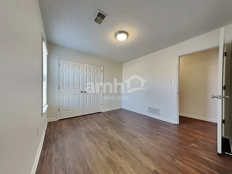 5718 Eagleston Dr — Photo 23