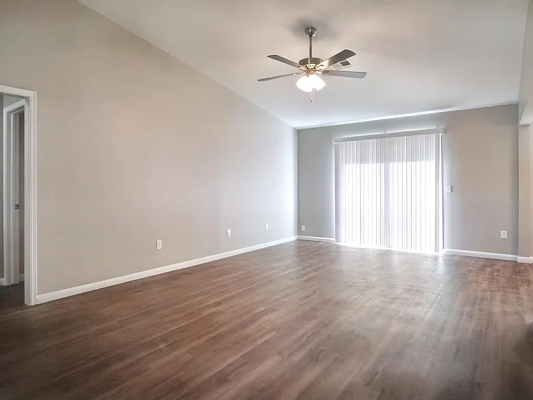 620 Winding Ln — Photo 10