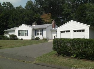 123 Birch Ln, Naugatuck, CT 06770