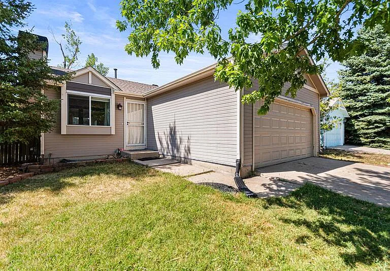 19713 E Wagontrail Dr — Photo 1
