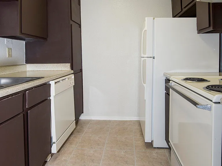 2911 Sycamore Springs Dr — Photo 33