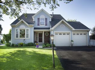 70 Jackson Ln, Streamwood, IL 60107