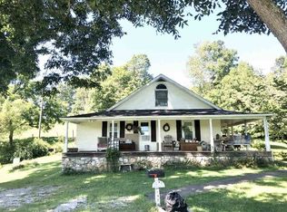 370 Democrat Hl, Olive Hill, KY 41164