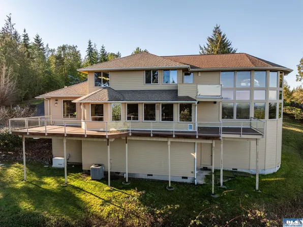 721 Sunset Hts, Pt Angeles, WA 98363