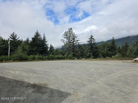 4th image of 9 3rd Ave