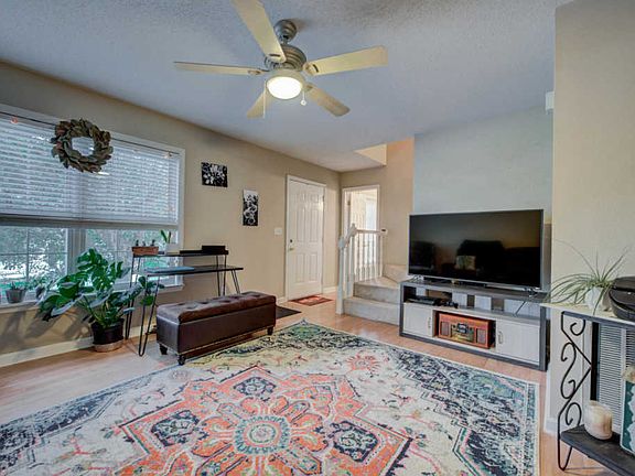 5th image of 173 Newport Way