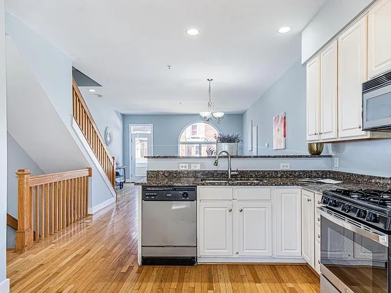 105 Narrowway Ct — Photo 16