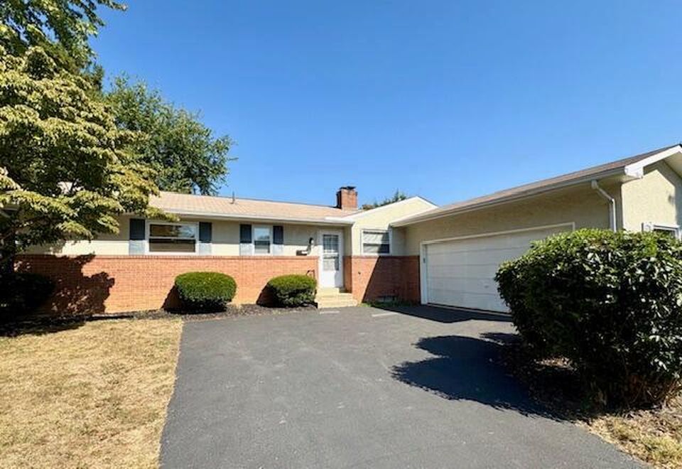 Real estate listing image