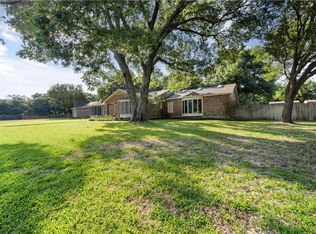 3300 Oakridge Ln, Waco, TX 76708