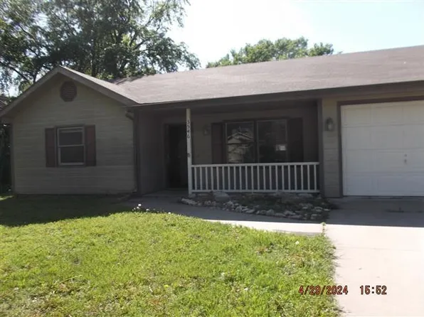 3546 Dempsey Rd, Manhattan, KS 66502