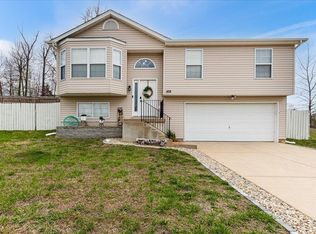 108 Red Tailed Hawk Ct, Hillsboro, MO 63050
