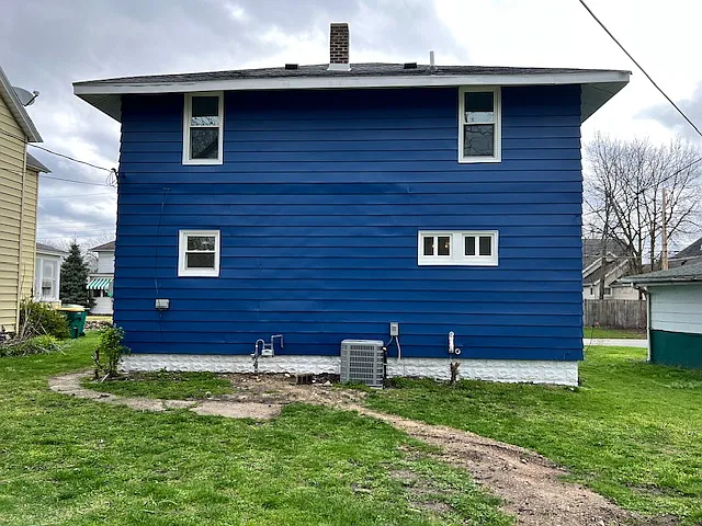 211 Columbia St — Photo 30