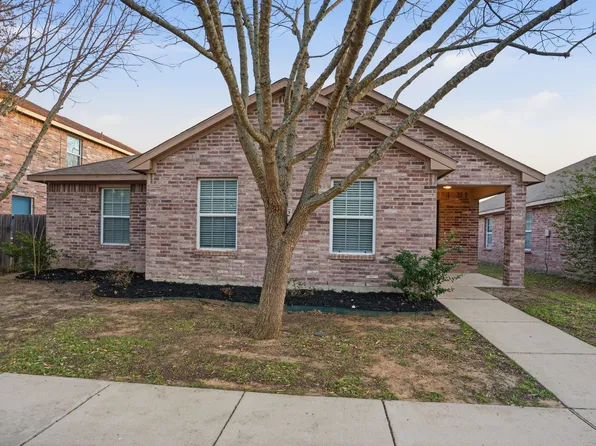 1922 Cross Oaks Dr, Lancaster, TX 75146