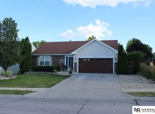 15911 U St, Omaha, NE 68135